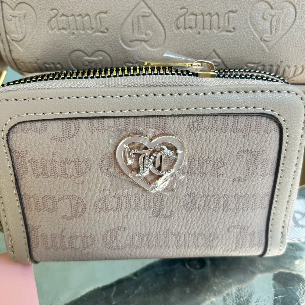 NWT- Juicy Couture Beige Tote and Wallet Set - Picture 4 of 9